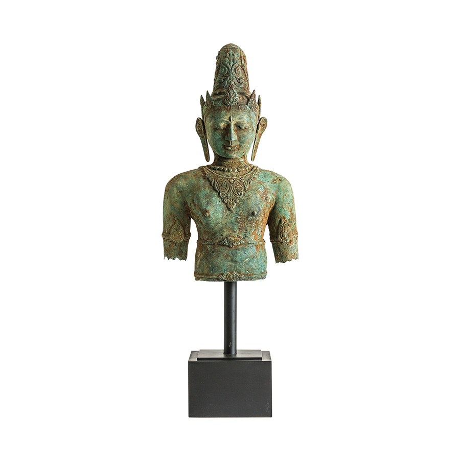 Busto balinesa