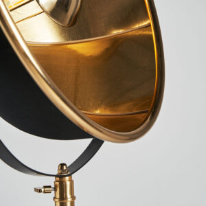 de estilo art deco. Fabricado en hierro. Producto elevable