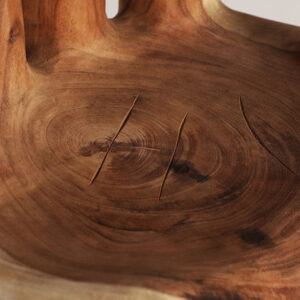 de estilo contemporáneo. Fabricado en madera suar.