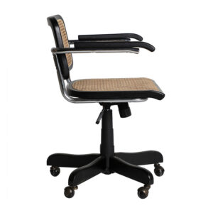 combinado con acero y plástico. Producto desmontable