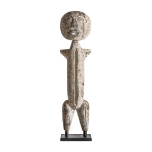 Figura decorativa barry de estilo étnico fabricado en madera tropical en color negro combinado con hierro en color natural.