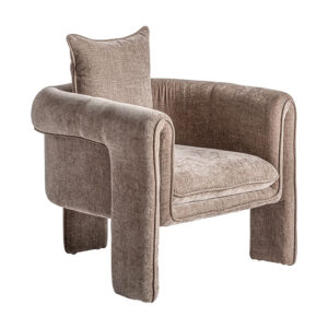 Sillón karka de estilo art deco fabricado en madera de pino en color topo combinado con poliéster y espuma. Producto desenfundable.