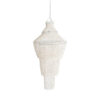 Lámpara de colgar de estilo contemporáneo fabricado en concha en color blanco roto. Producto plegable.