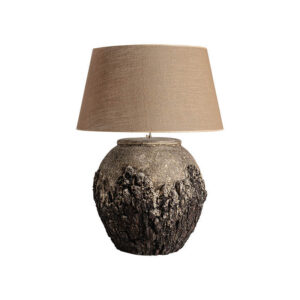 Lámpara de sobremesa de estilo vintage fabricado en cerámica en color tonos en marrón con acabado envejecido combinado con yute.