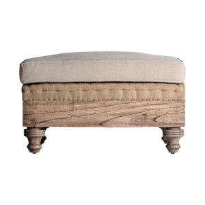 Reposapiés retz de estilo provenzal fabricado en madera de mango en color crema combinado con algodón. Producto desenfundable.