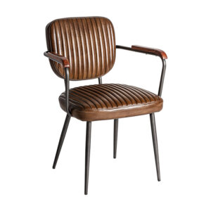 Silla edsbyn en color marrón de estilo vintage. Fabricado en madera de acacia combinado con hierro y piel.