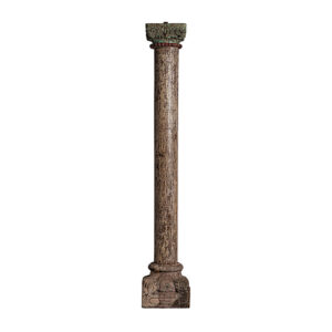 Columna Beda de estilo étnico fabricado en madera de teka en color marrón con acabado envejecido. Producto desmontable.