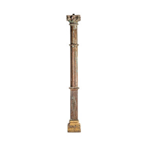 Columna Gelhe de estilo étnico fabricado en madera de teka en color marrón con acabado envejecido. Producto desmontable.