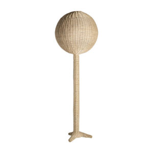 Lámpara de pie Sphere de estilo boho fabricado en ratán en color marrón claro.