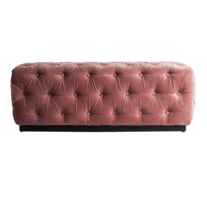 Pie de cama Tardiano de estilo shabby chic fabricado en madera de mango en color rosa palo combinado con terciopelo y espuma.