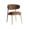 Silla Erlec de estilo clásico fabricado en poliéster en color topo combinado con madera de arce en color marrón.