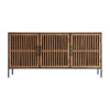 Aparador Gaffney de estilo industrial fabricado en madera de mango en color marrón combinado con hierro en color negro.