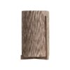 Macetero Jacquard de estilo contemporáneo fabricado en madera de mango en color marrón combinado con rafia en color marrón claro.