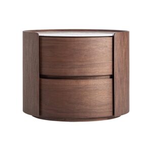 Mesita de noche Stuetta de estilo contemporáneo fabricado en madera contrachapada en color marrón claro combinado con chapa de roble en color marrón y piedra sinterizada en color blanco.