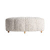 Módulo sofá reposapiés boubiers de estilo contemporáneo fabricado en madera de pino en color marrón claro con acabado natural combinado con poliéster en color blanco roto con acabado jaspeado y espuma. Compatible con: 34679.