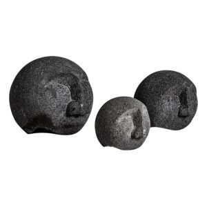 Figura decorativa j 3 de estilo contemporáneo fabricado en piedra volcánica en color negra.