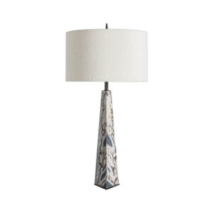Lámpara de sobremesa Dina de estilo art deco fabricado en mármol en color blanco combinado con hierro en color negro y algodón bouclé en color blanco. Producto desmontable.
