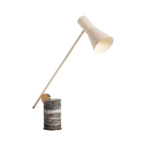 Lámpara de sobremesa Ivory de estilo art deco fabricado en mármol en color tonos oscuros combinado con hierro en color crema en color oro con acabado bronce.