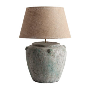 Lámpara de sobremesa Vigdis de estilo nórdico fabricado en terracota en color tonos en verde con acabado envejecido combinado con yute en color marrón. Compatible con: 26961 35115.