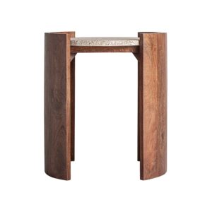 Mesa auxiliar Tivoli de estilo contemporáneo fabricado en travertino en color beige con acabado mate combinado con madera de mango en color marrón. Producto desmontable.