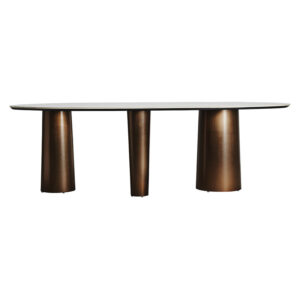 Mesa comedor Laggan de estilo art deco fabricado en acero en color bronce combinado con porcelánico en color blanco. Producto desmontable.