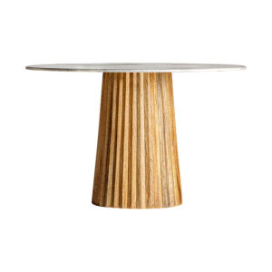 Mesa comedor Plissé wood de estilo contemporáneo fabricado en madera de mango en color marrón claro combinado con mármol en color blanco con acabado veteado. Limpiar rápidamente la superfície del mármol si se mancha para evitar marcas. Producto desmontable.