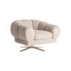 Sillón Elise de estilo art deco fabricado en poliéster en color blanco roto con acabado jaspeado combinado con acero en color cobre y espuma.