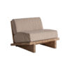 Sillón pure de estilo colonial fabricado en madera de teka reciclada en color marrón con acabado natural combinado con polipropileno reciclado en color beige y espuma. Producto desmontable desenfundable.