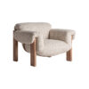 Sillón Uznach de estilo contemporáneo fabricado en madera de caucho en color marrón combinado con poliéster en color beige con acabado jaspeado y espuma.