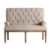Sofá capitoné bar hestroff de estilo clásico fabricado en madera de mango en color beige combinado con poliéster y espuma.