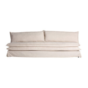 Sofá Ospizio de estilo contemporáneo fabricado en madera de pino en color negro combinado con poliéster en color blanco roto y espuma. Tapizado 93% poliéster 7% lino. Producto desenfundable. Compatible con: 33215.